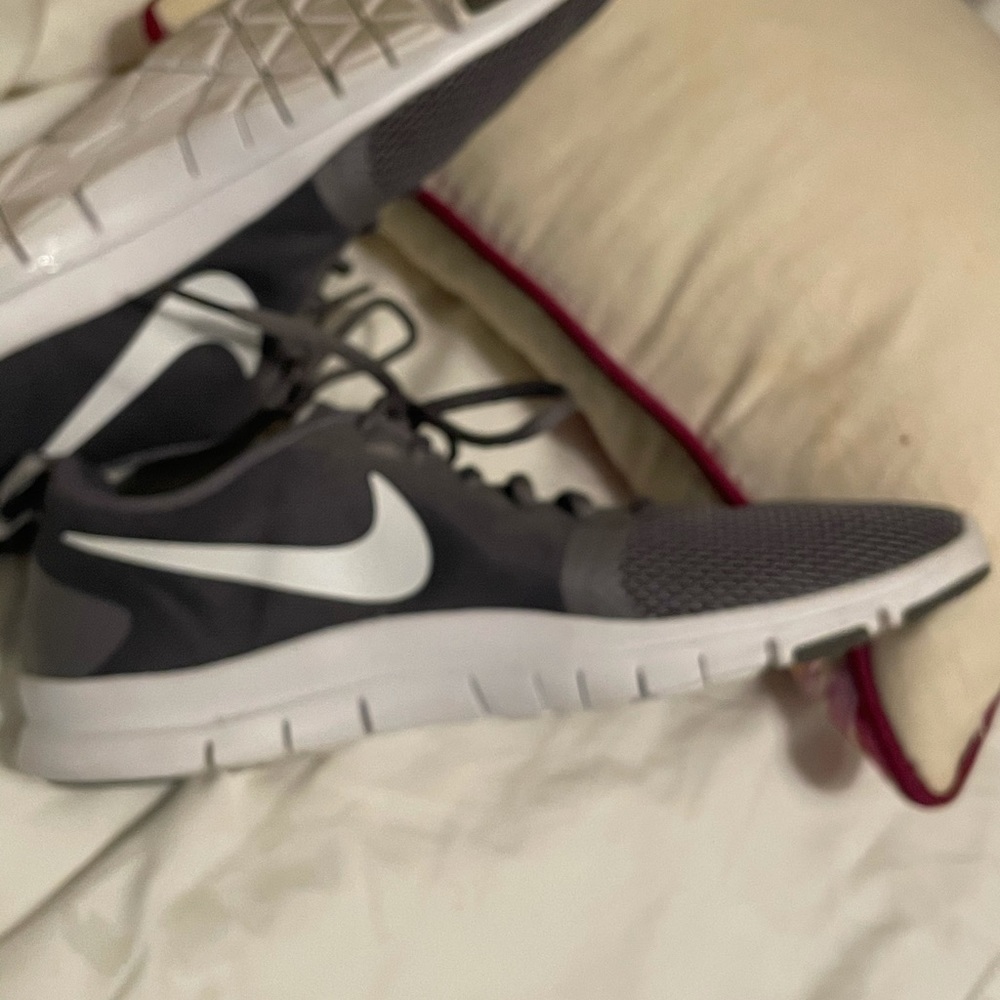 Nike Training Flex Essential Trainer - image 6